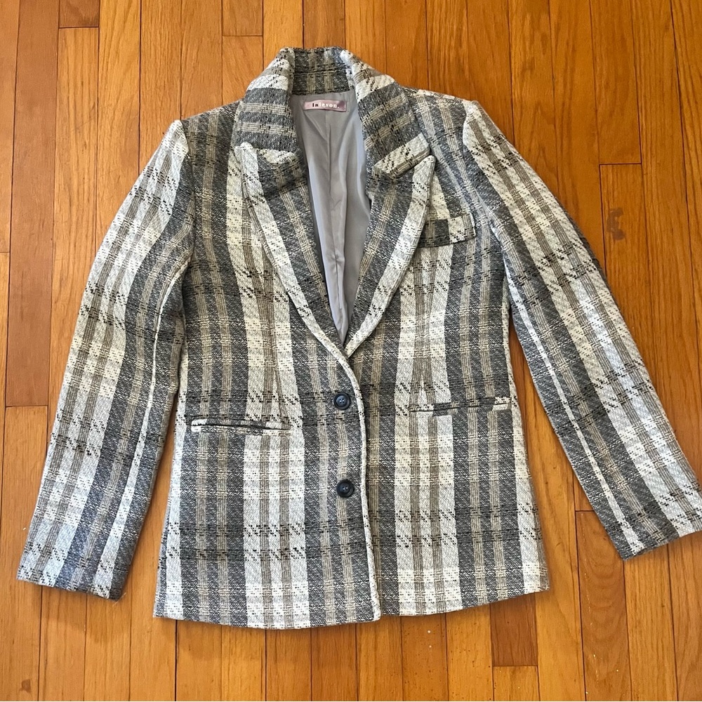 Lalavon Blazer